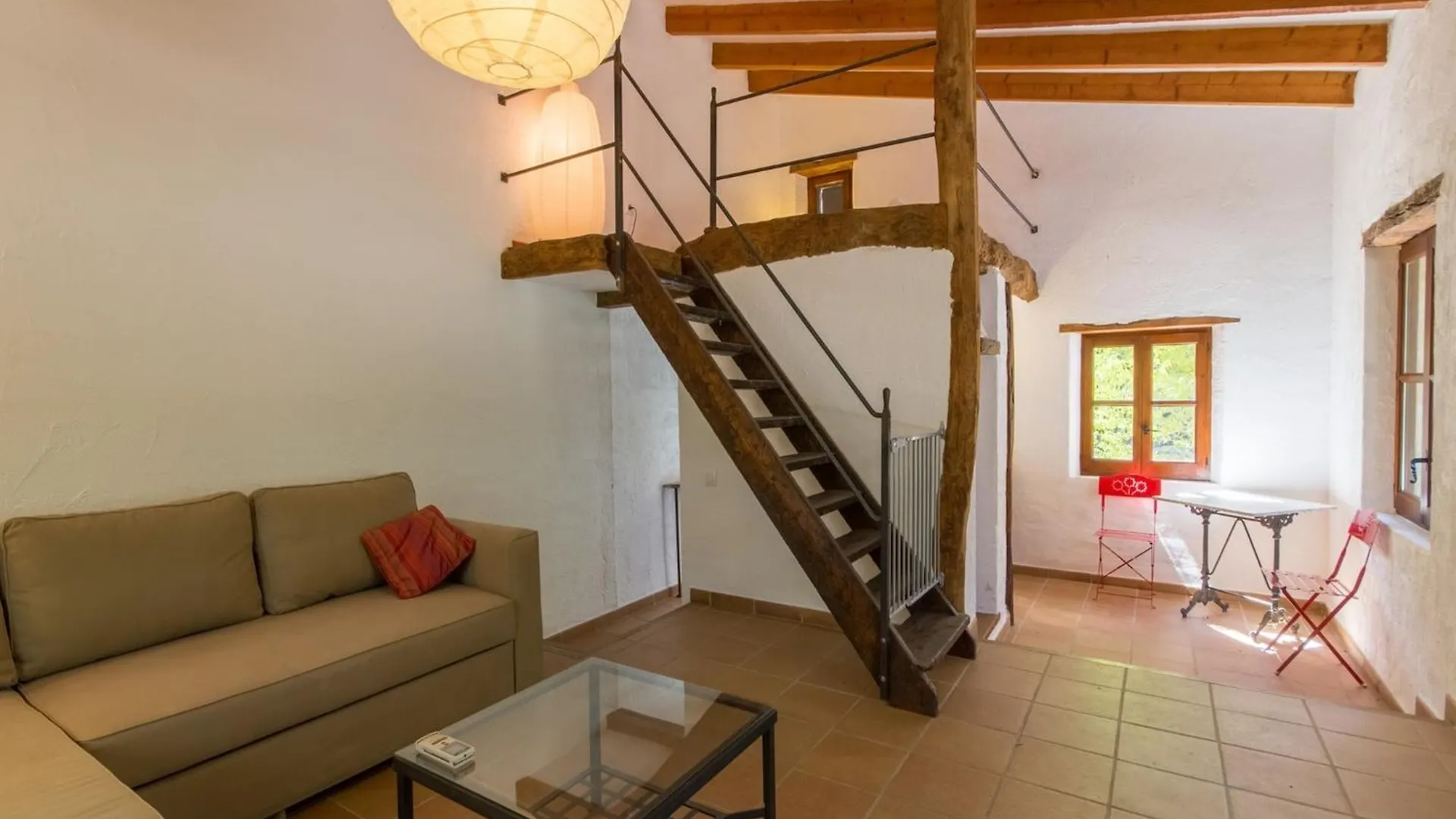 Delightful Country House In Búger Hébergement de vacances