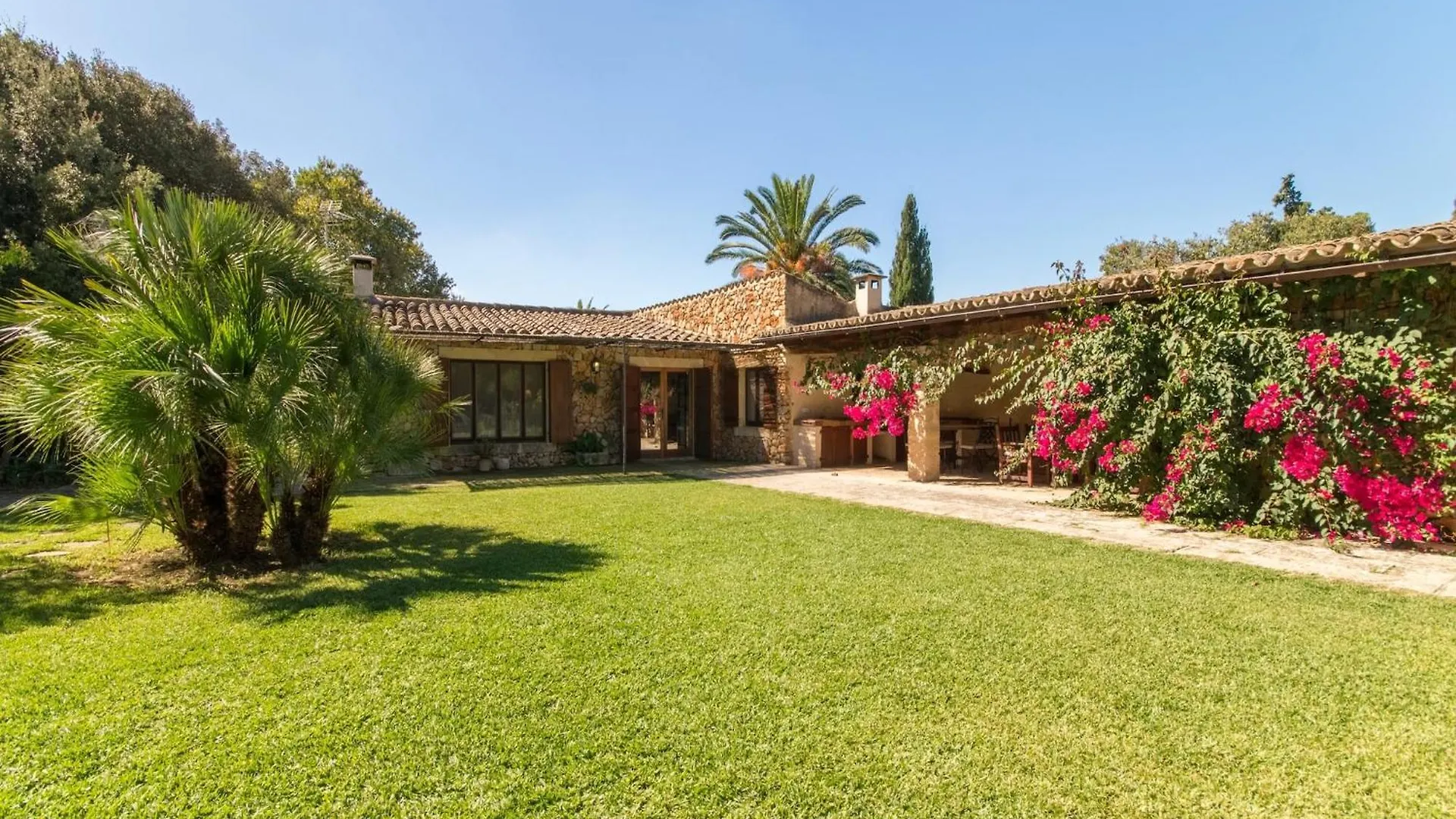 Delightful Country House In Búger 0*,
